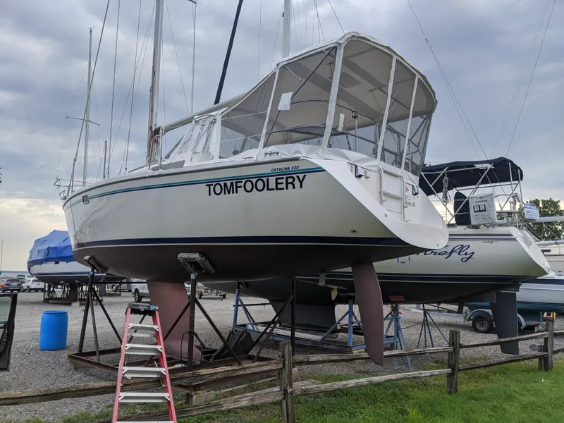The Image of Catalina 320 1993 - 0