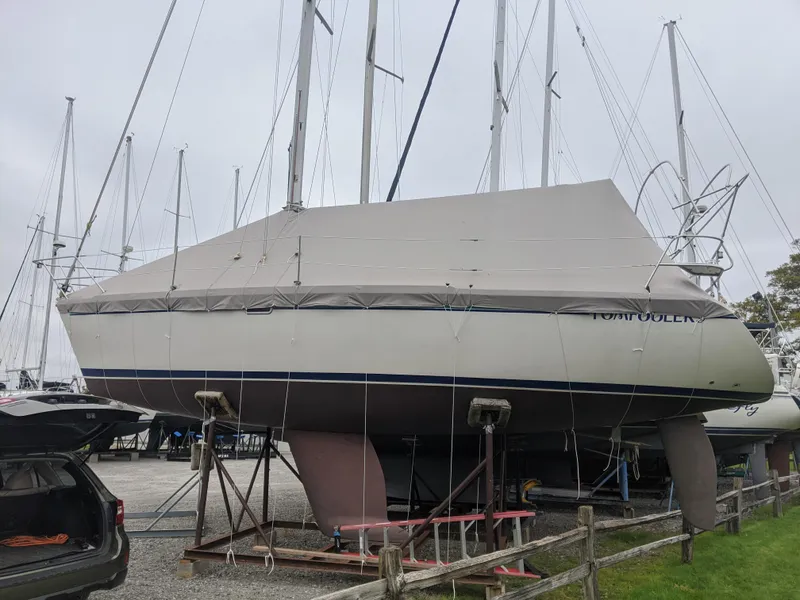 Slide: The Image of Catalina 320 1993 - 2