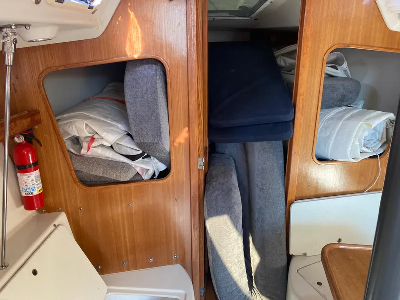 Slide: The Image of Catalina 320 1993 - 22