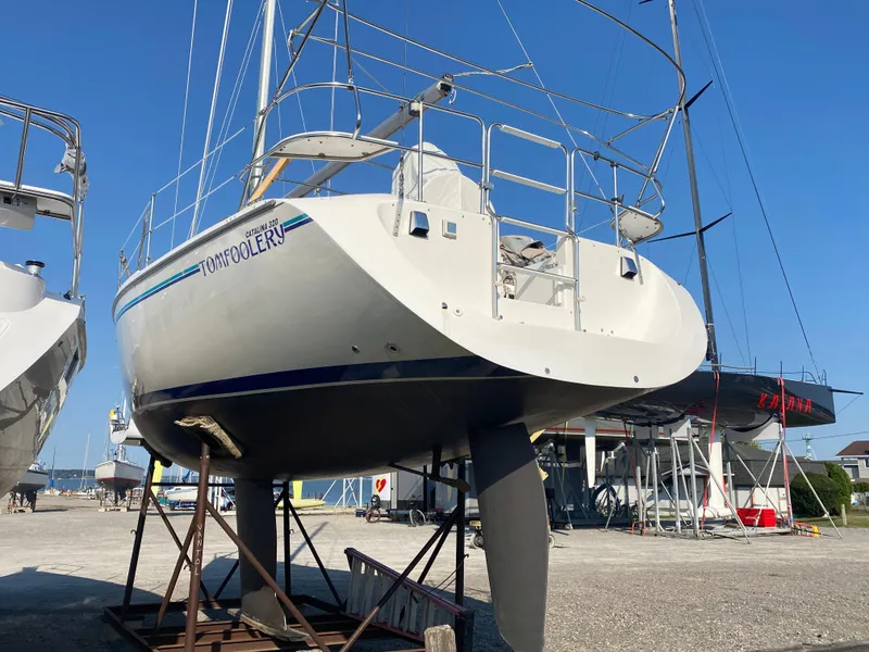 Slide: The Image of Catalina 320 1993 - 5