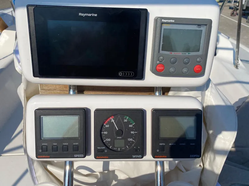 Slide: The Image of Catalina 320 1993 - 7