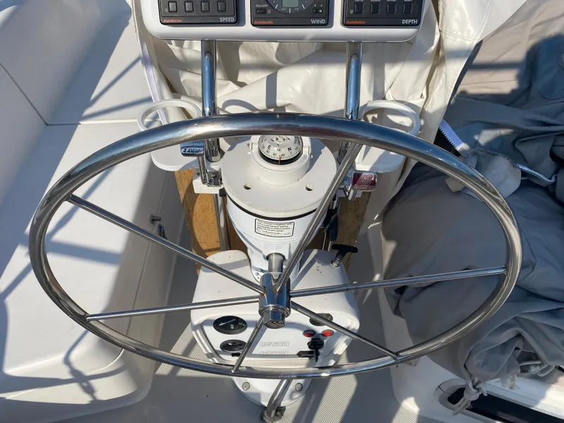 Slide: The Image of Catalina 320 1993 - 8