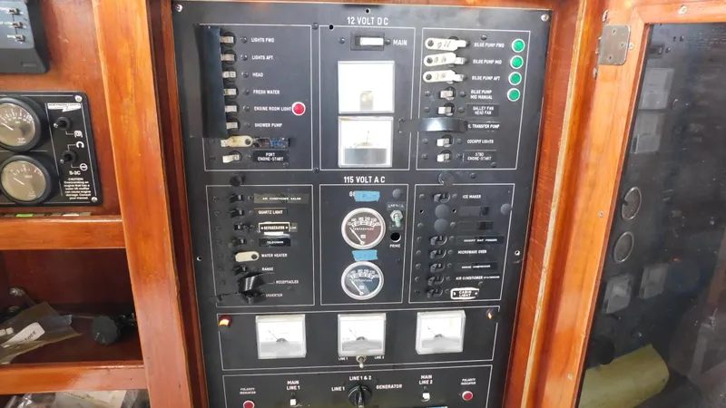 Slide: The Image of Electrical control panel on a 1986 Viking 35 Sportfish boat. - 20