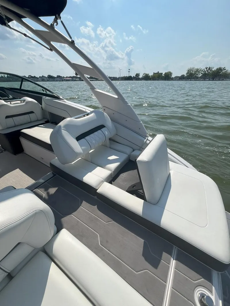 Slide: The Image of Aft Bench Seat with Backrest - 13