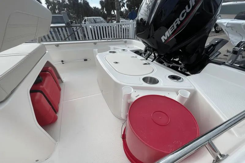 Slide: The Image of Boston Whaler 150 Montauk 2025 - 7