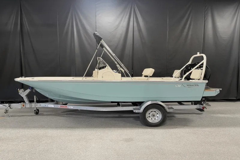 Slide: The Image of Boston Whaler 170 Montauk 2025 - 0