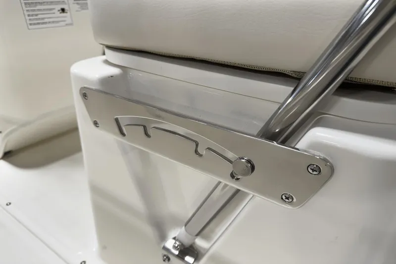 Slide: The Image of Boston Whaler 170 Montauk 2025 - 26