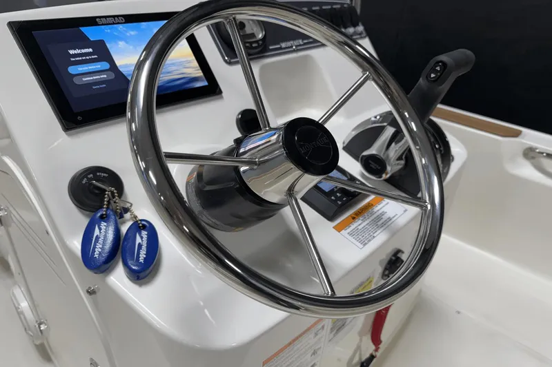 Slide: The Image of Boston Whaler 170 Montauk 2025 - 29