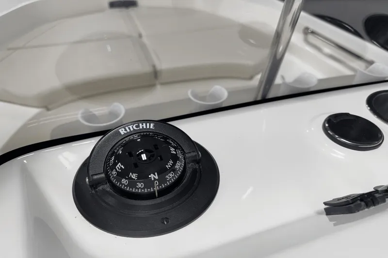Slide: The Image of Boston Whaler 170 Montauk 2025 - 36