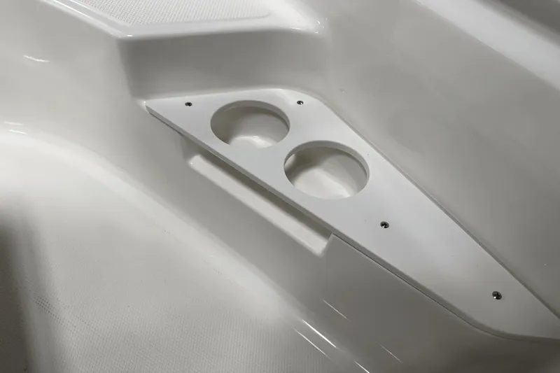 Slide: The Image of Boston Whaler 170 Montauk 2025 - 47