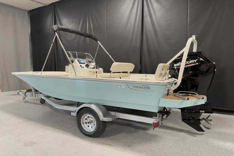 Slide: The Image of Boston Whaler 170 Montauk 2025 - 5