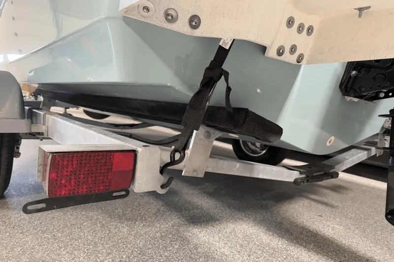 Slide: The Image of Boston Whaler 170 Montauk 2025 - 60