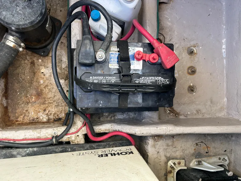 Slide: The Image of Wellcraft 330 Coastal 1999 - 63