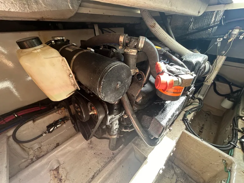 Slide: The Image of Wellcraft 330 Coastal 1999 - 74