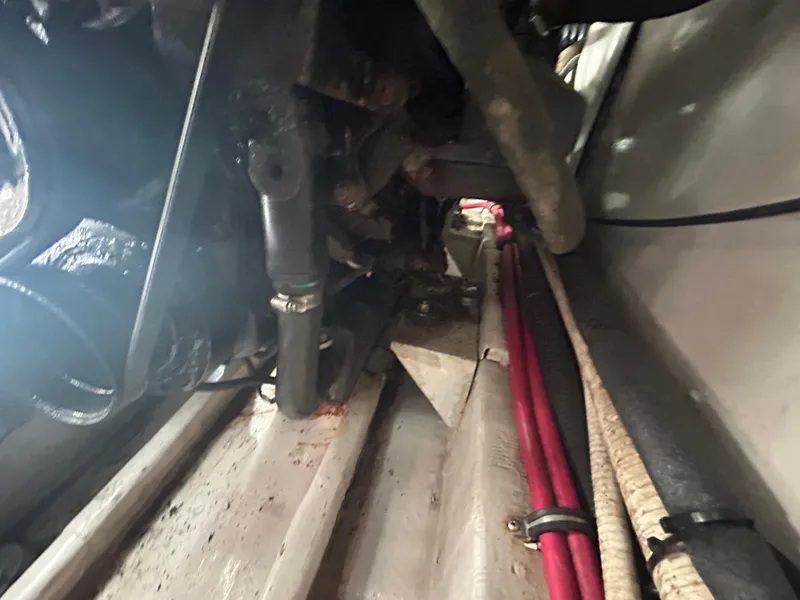 Slide: The Image of Wellcraft 330 Coastal 1999 - 85