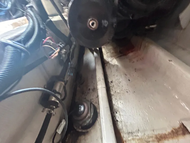 Slide: The Image of Wellcraft 330 Coastal 1999 - 89