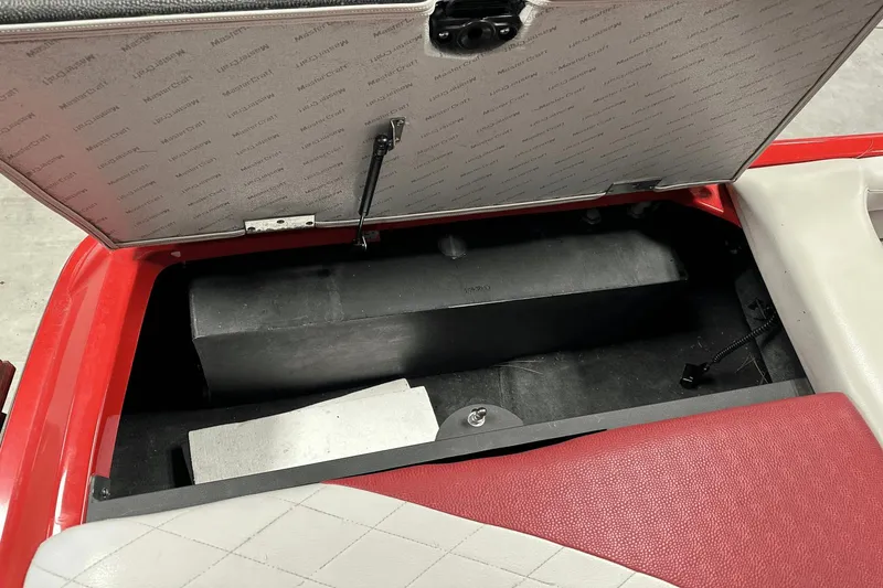 Slide: The Image of MasterCraft X Series 2009 - 17