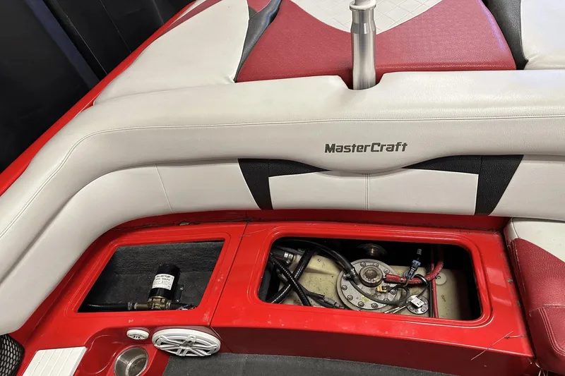 Slide: The Image of MasterCraft X Series 2009 - 24