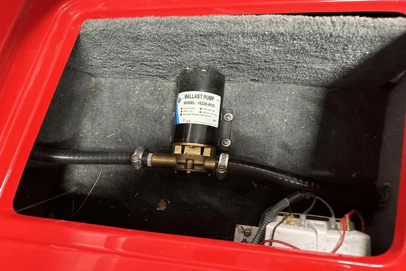 Slide: The Image of MasterCraft X Series 2009 - 25