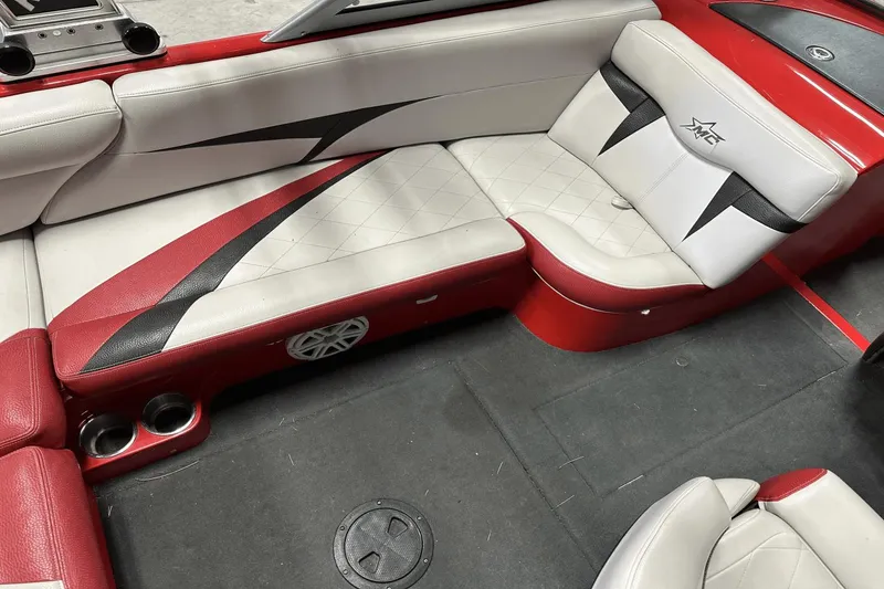 Slide: The Image of MasterCraft X Series 2009 - 34