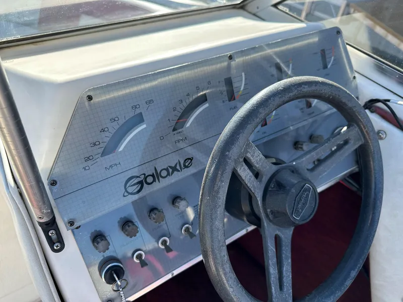 Slide: The Image of Glastron GALAXIE 1988 - 11