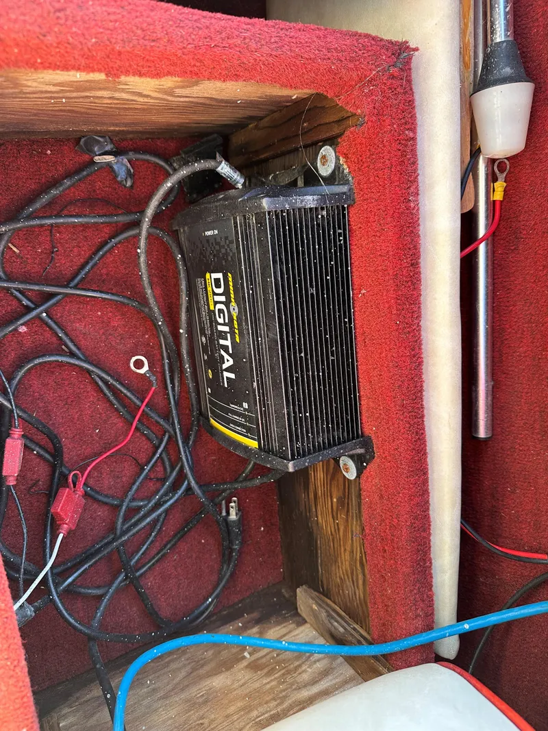 Slide: The Image of Glastron GALAXIE 1988 - 6