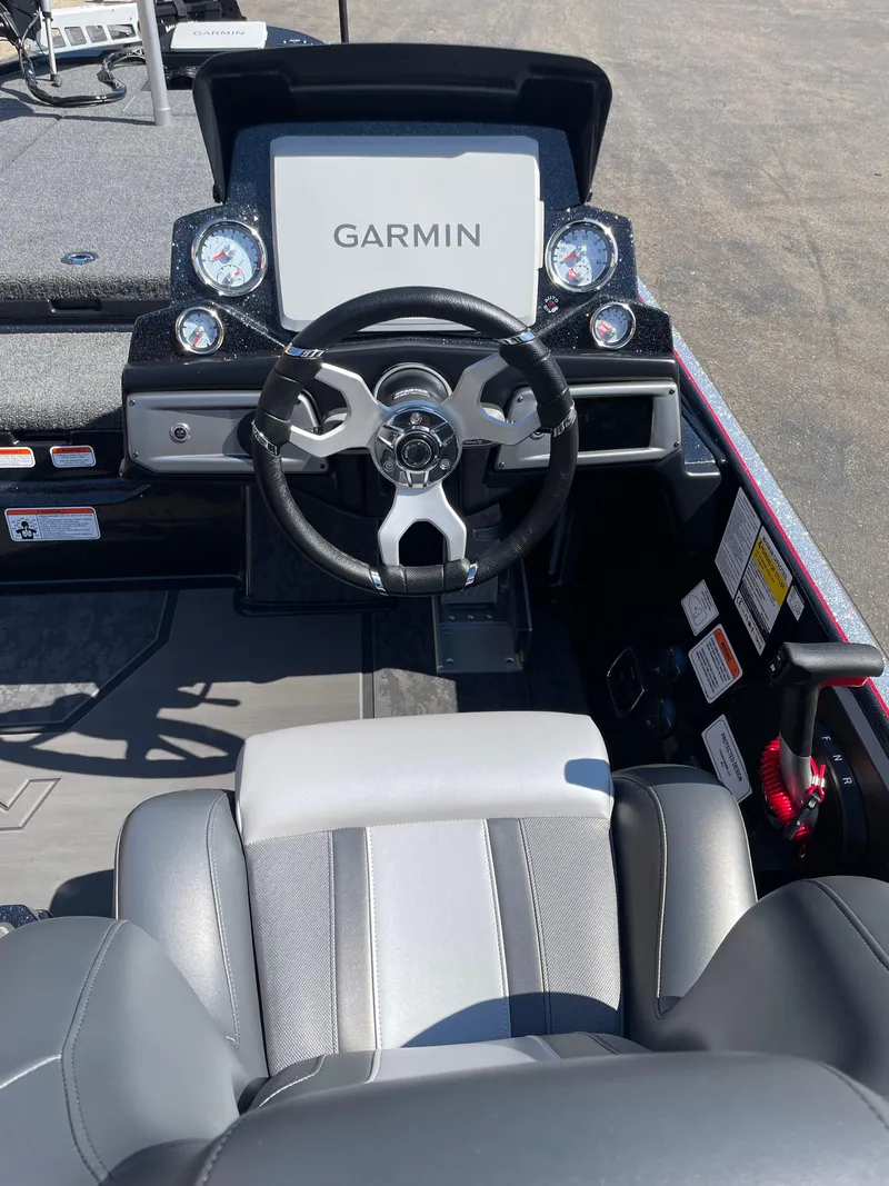 Slide: The Image of 2025 Nitro Z20 XL Pro boat dashboard with Garmin navigation system. - 9