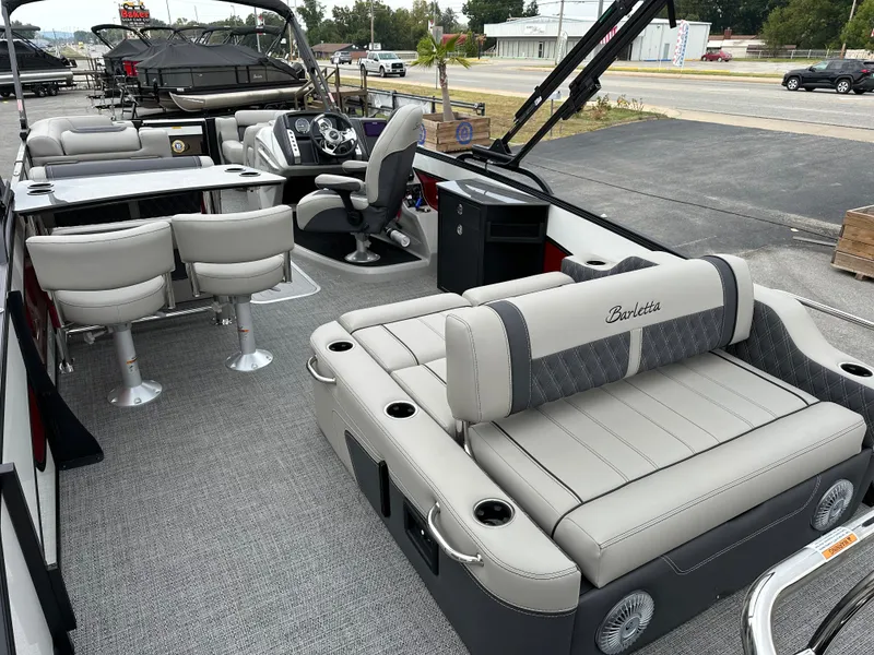 Slide: The Image of Barletta L25UE 2025 - 10