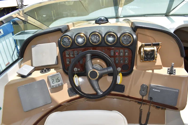 Slide: The Image of Carver 570 Voyager Pilothouse 2001 - 10