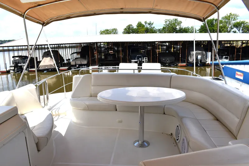 Slide: The Image of Carver 570 Voyager Pilothouse 2001 - 11