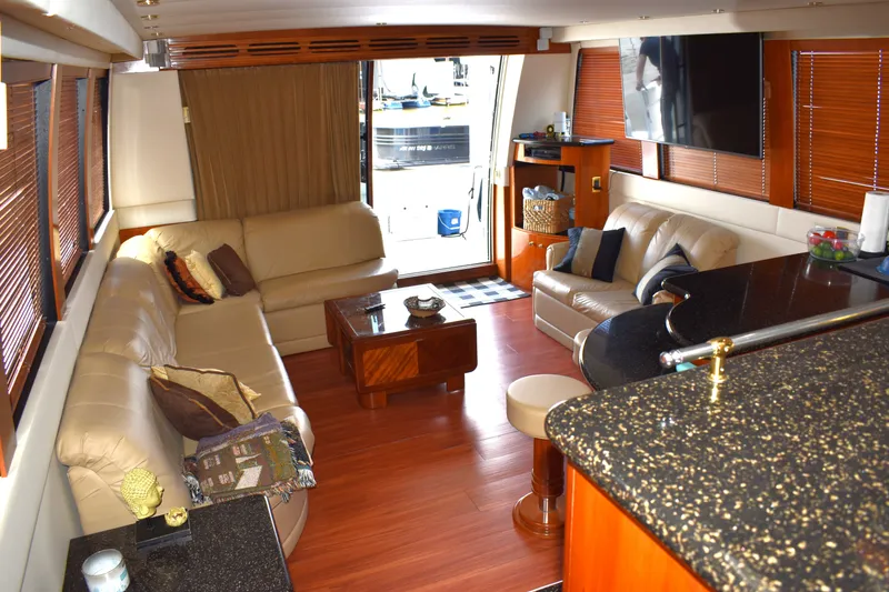 Slide: The Image of Carver 570 Voyager Pilothouse 2001 - 18