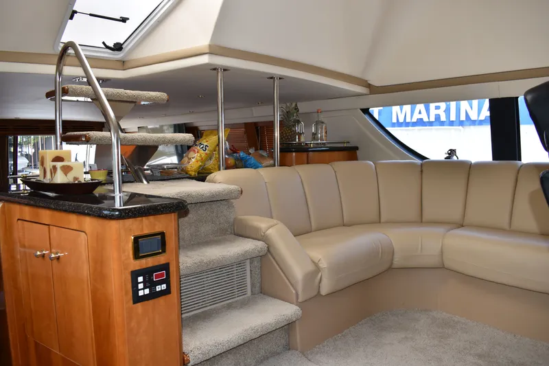 Slide: The Image of Carver 570 Voyager Pilothouse 2001 - 19