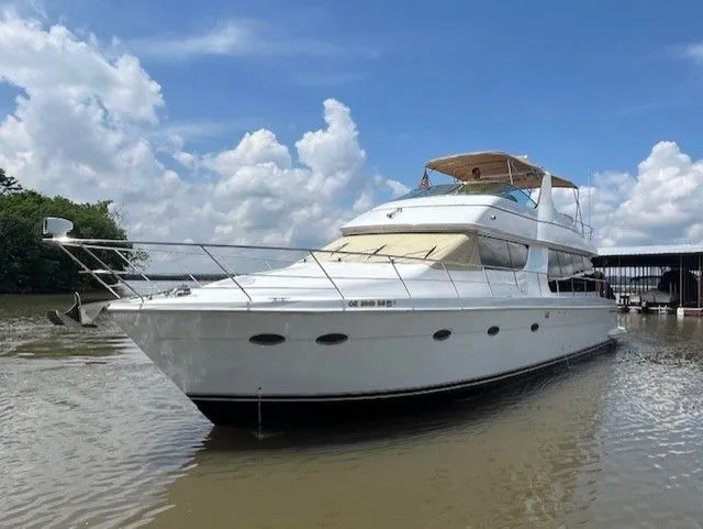 Slide: The Image of Carver 570 Voyager Pilothouse 2001 - 3