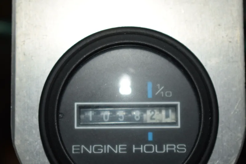 Slide: The Image of Carver 570 Voyager Pilothouse 2001 - 39