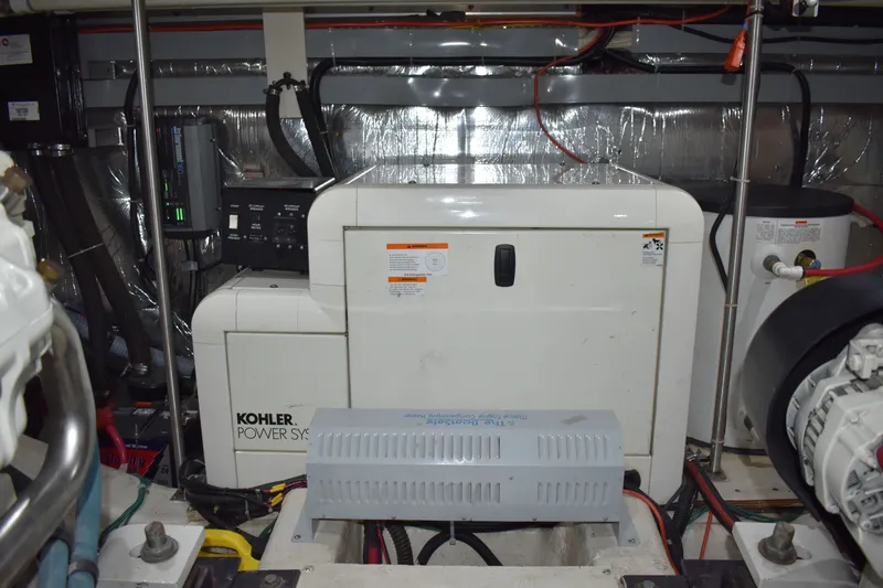 Slide: The Image of Carver Yachts 570 Voyager Pilothouse 2001 - 36