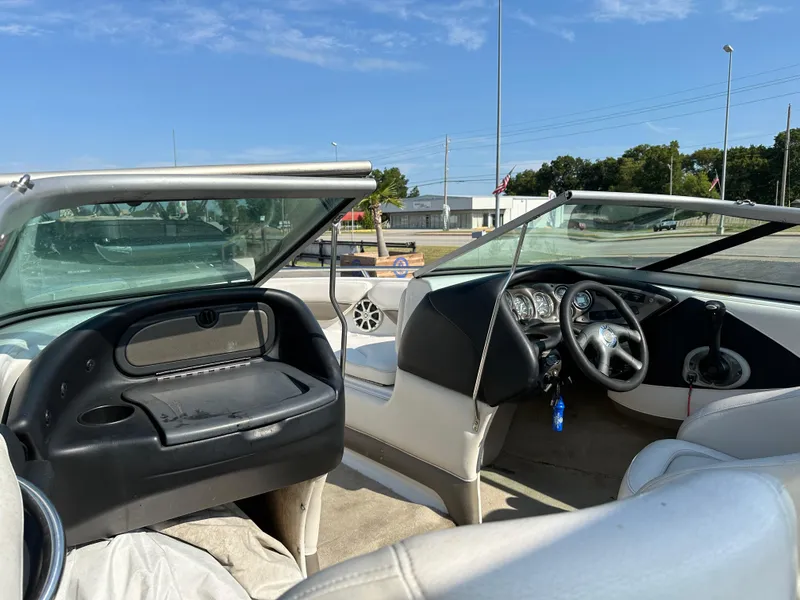 Slide: The Image of Crownline Boats 202 BR 2003 - 15