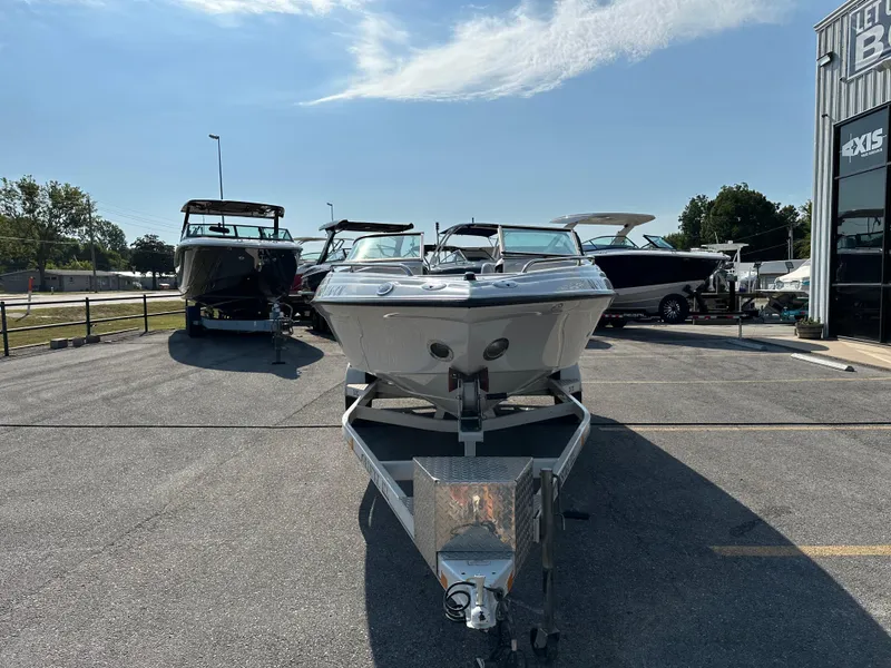 Slide: The Image of Crownline Boats 202 BR 2003 - 3