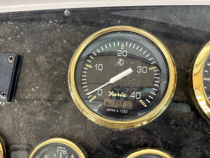 Slide: The Image of Cruisers Yachts 4450 2002 - 17