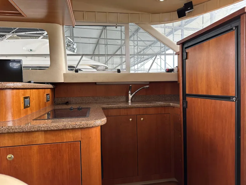 Slide: The Image of Cruisers Yachts 4450 2002 - 27