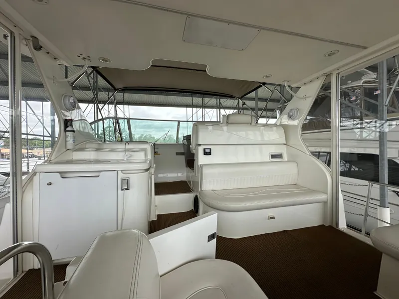 Slide: The Image of Cruisers Yachts 4450 2002 - 3