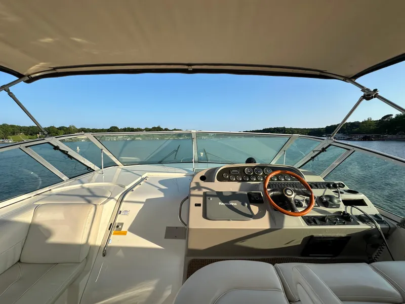 Slide: The Image of Cruisers Yachts 4450 2002 - 49