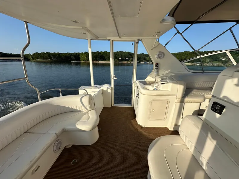 Slide: The Image of Cruisers Yachts 4450 2002 - 52