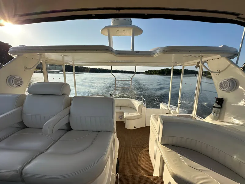 Slide: The Image of Cruisers Yachts 4450 2002 - 53