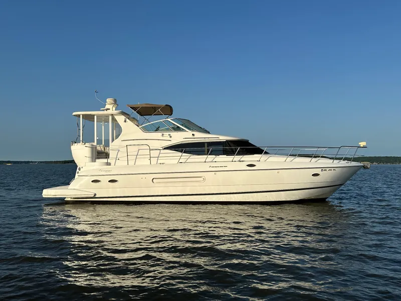 Slide: The Image of Cruisers Yachts 4450 2002 - 63