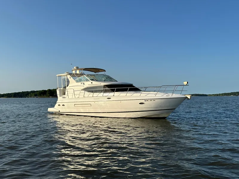 Slide: The Image of Cruisers Yachts 4450 2002 - 64