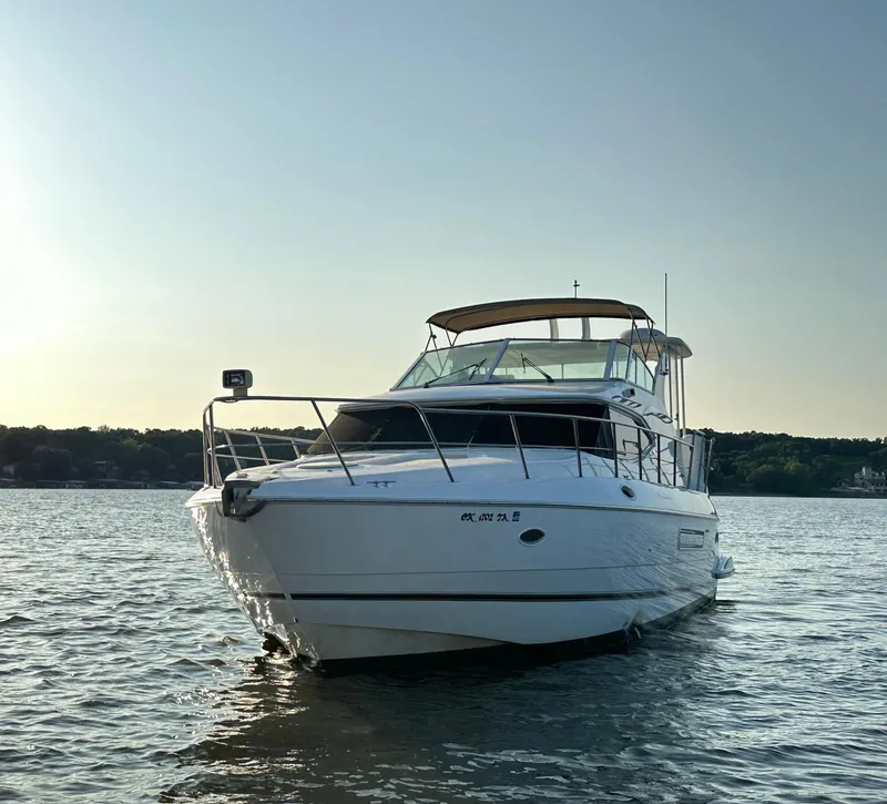 Slide: The Image of Cruisers Yachts 4450 2002 - 66