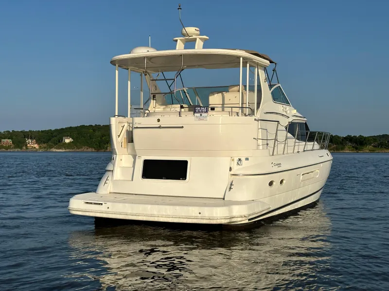 Slide: The Image of Cruisers Yachts 4450 2002 - 70