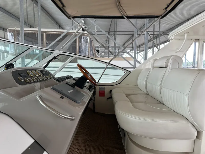 Slide: The Image of Cruisers Yachts 4450 2002 - 9