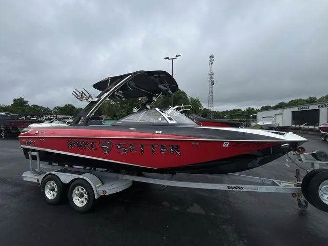 The Image of Malibu Wakesetter 23 LSV 2012 - 1