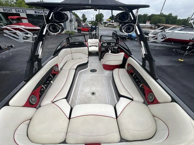 Slide: The Image of Malibu Wakesetter 23 LSV 2012 - 9